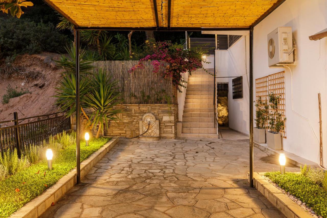 Azure Breeze - Coastal Chic Getaway By The Sea Ferienhaus