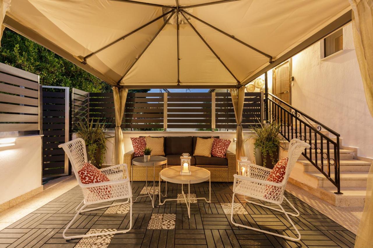 Azure Breeze - Coastal Chic Getaway By The Sea * Psakoudia