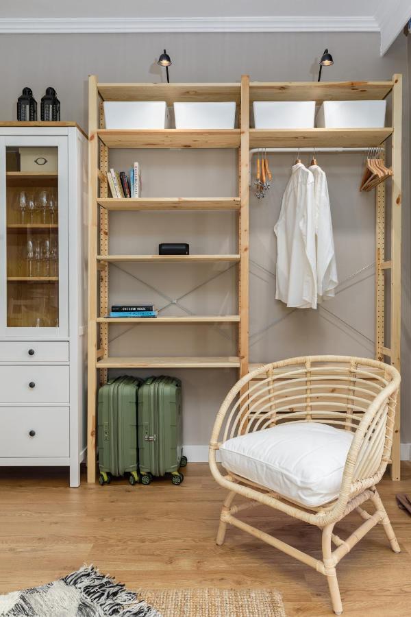 Azure Breeze - Coastal Chic Getaway By The Sea Holiday home